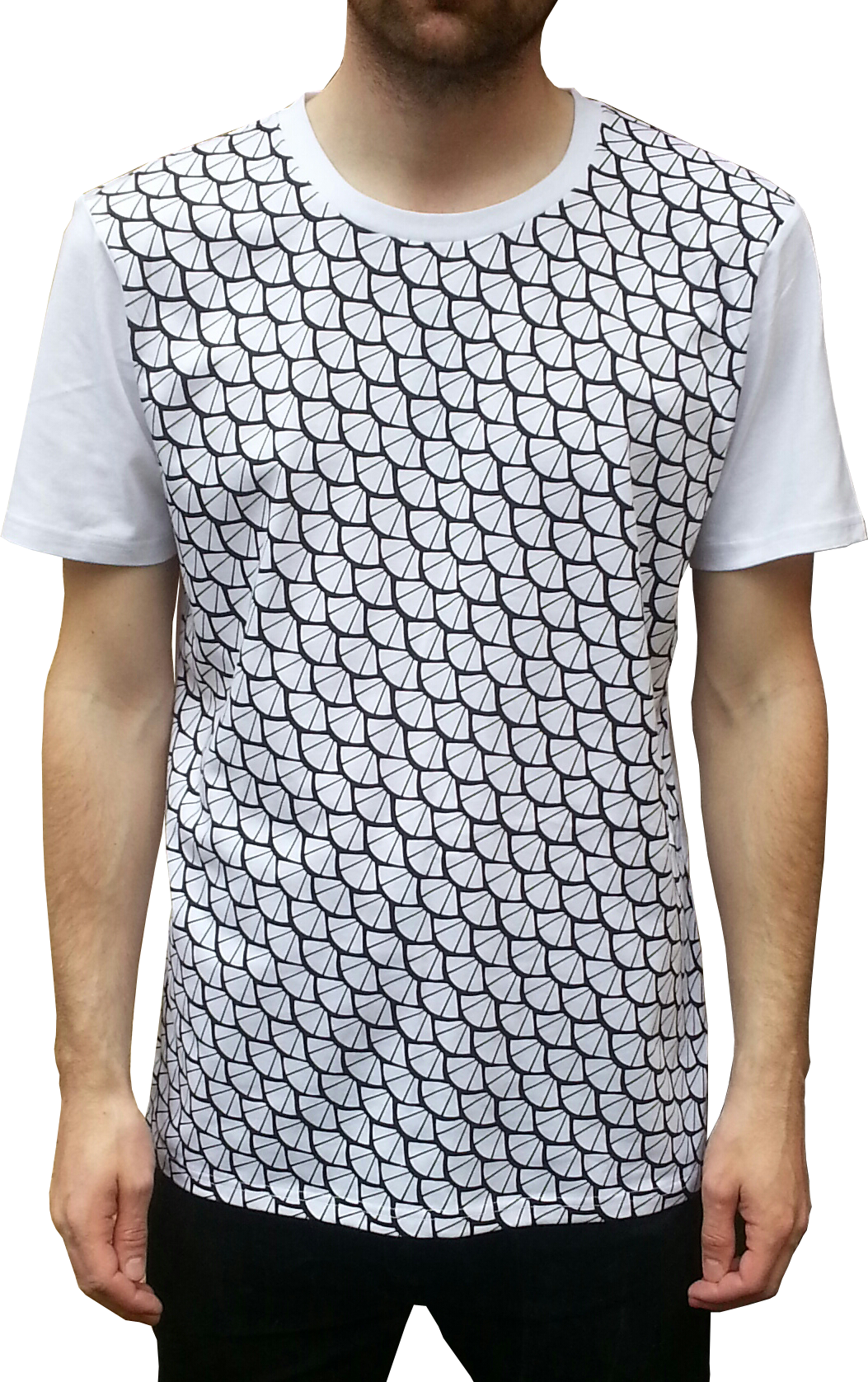 Vit t-shirt med unikt mönster.